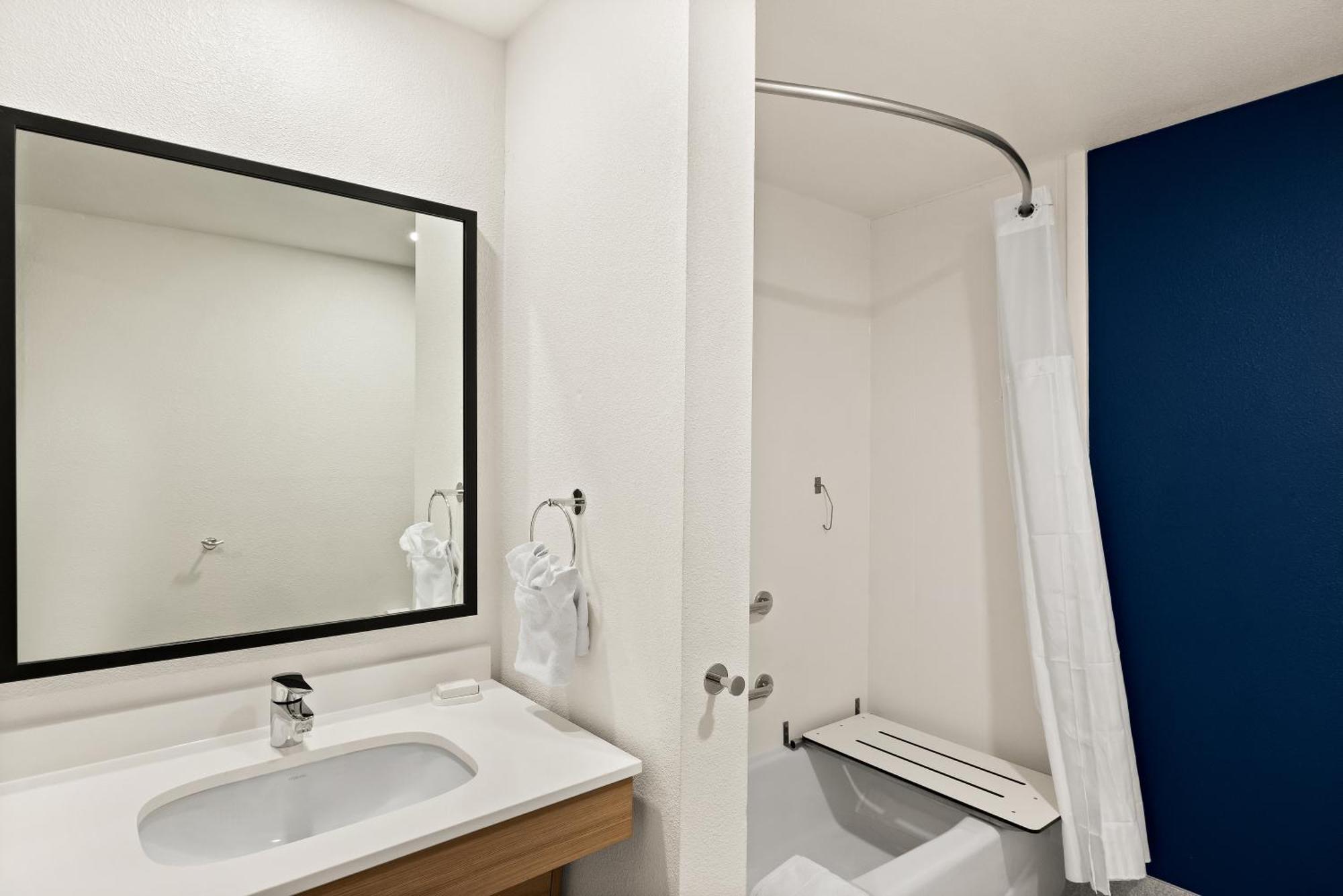 Spark By Hilton Williams Newly Opened 2025 Εξωτερικό φωτογραφία