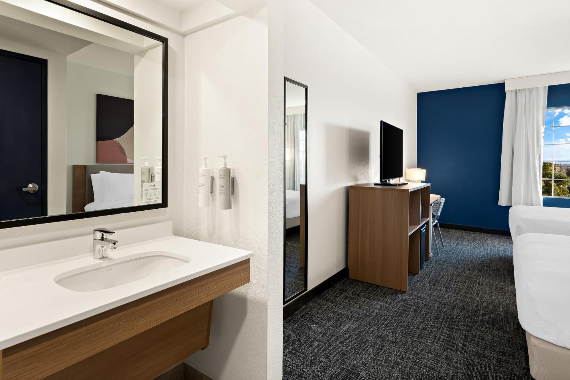 Spark By Hilton Williams Newly Opened 2025 Εξωτερικό φωτογραφία