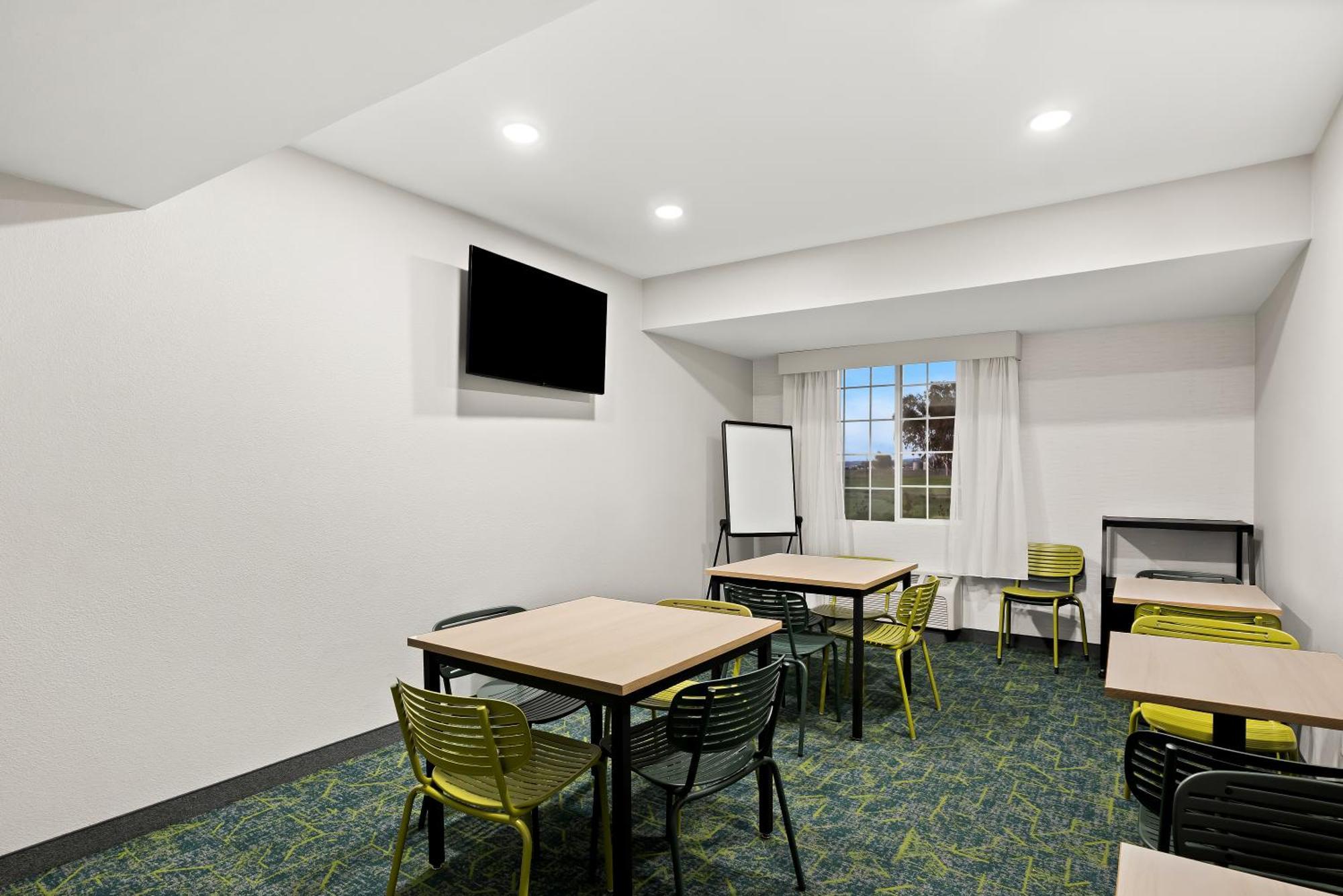 Spark By Hilton Williams Newly Opened 2025 Εξωτερικό φωτογραφία