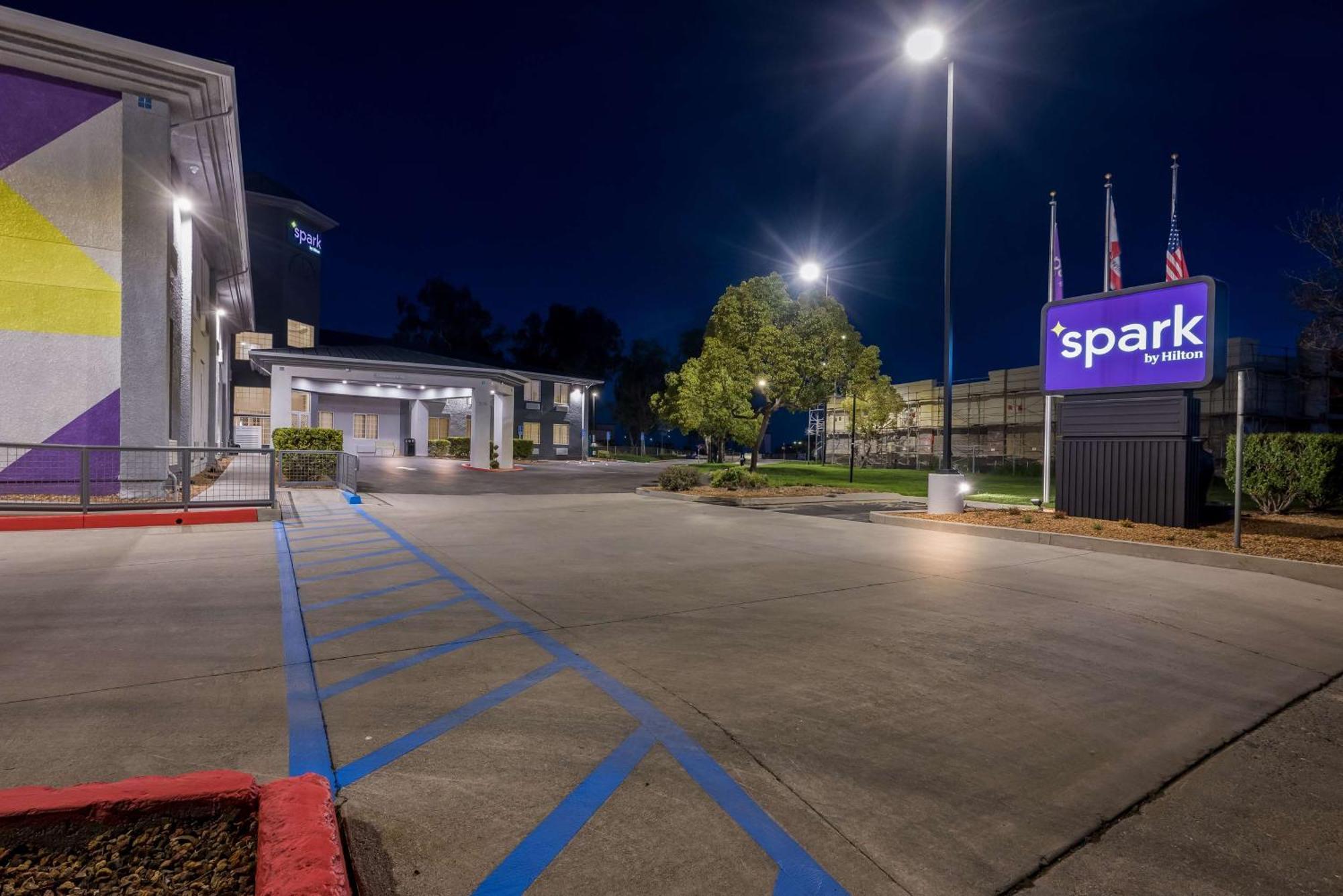 Spark By Hilton Williams Newly Opened 2025 Εξωτερικό φωτογραφία