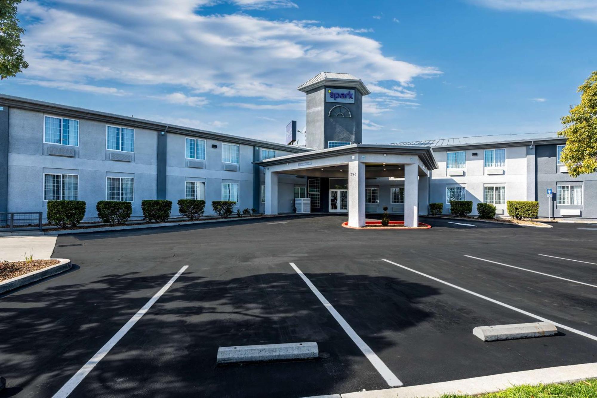 Spark By Hilton Williams Newly Opened 2025 Εξωτερικό φωτογραφία